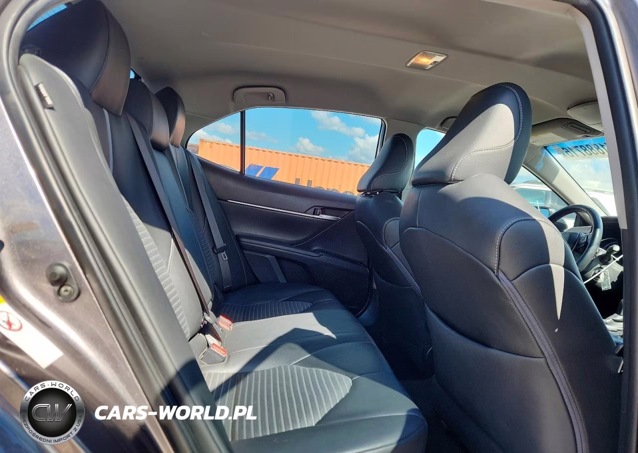 2018 Toyota Camry Se VIN:4T1B11HK0JU604526 - 10
