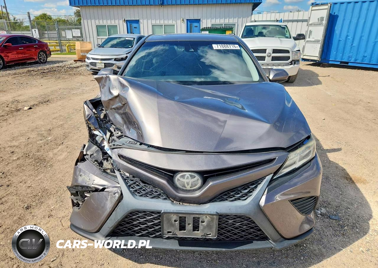 2018 Toyota Camry Se VIN:4T1B11HK0JU604526 - 5