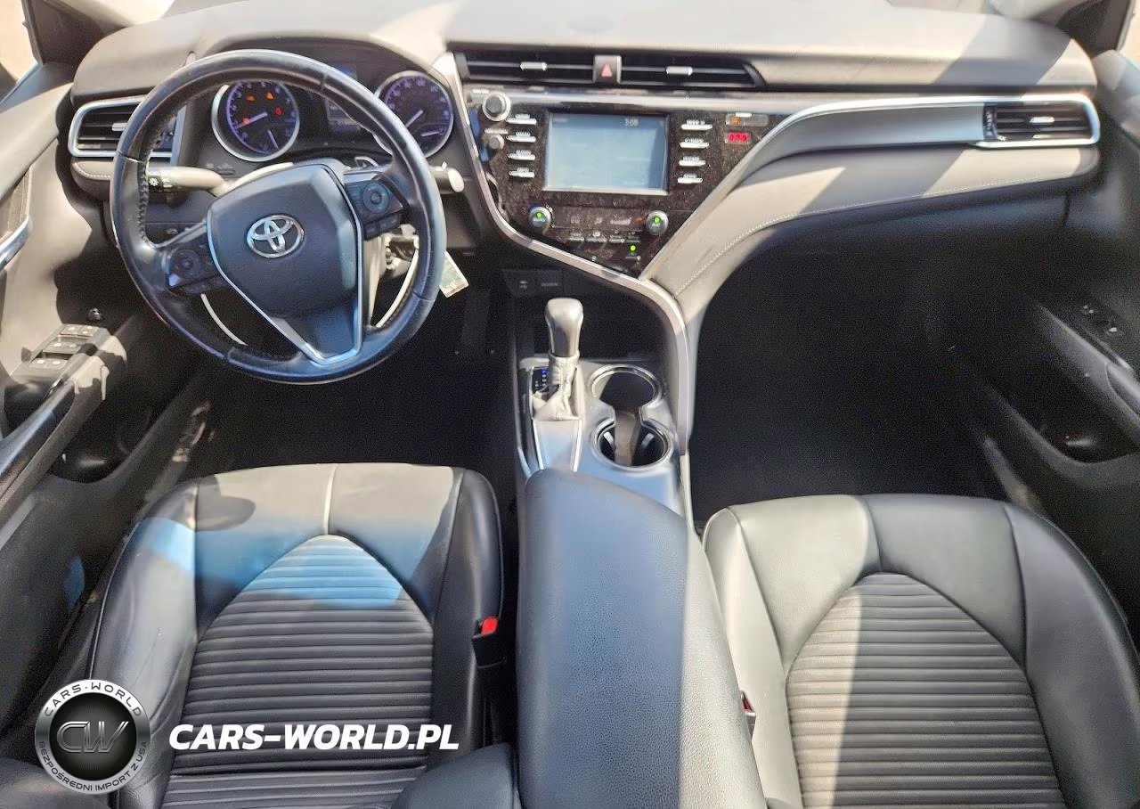 2018 Toyota Camry Se VIN:4T1B11HK0JU604526 - 8