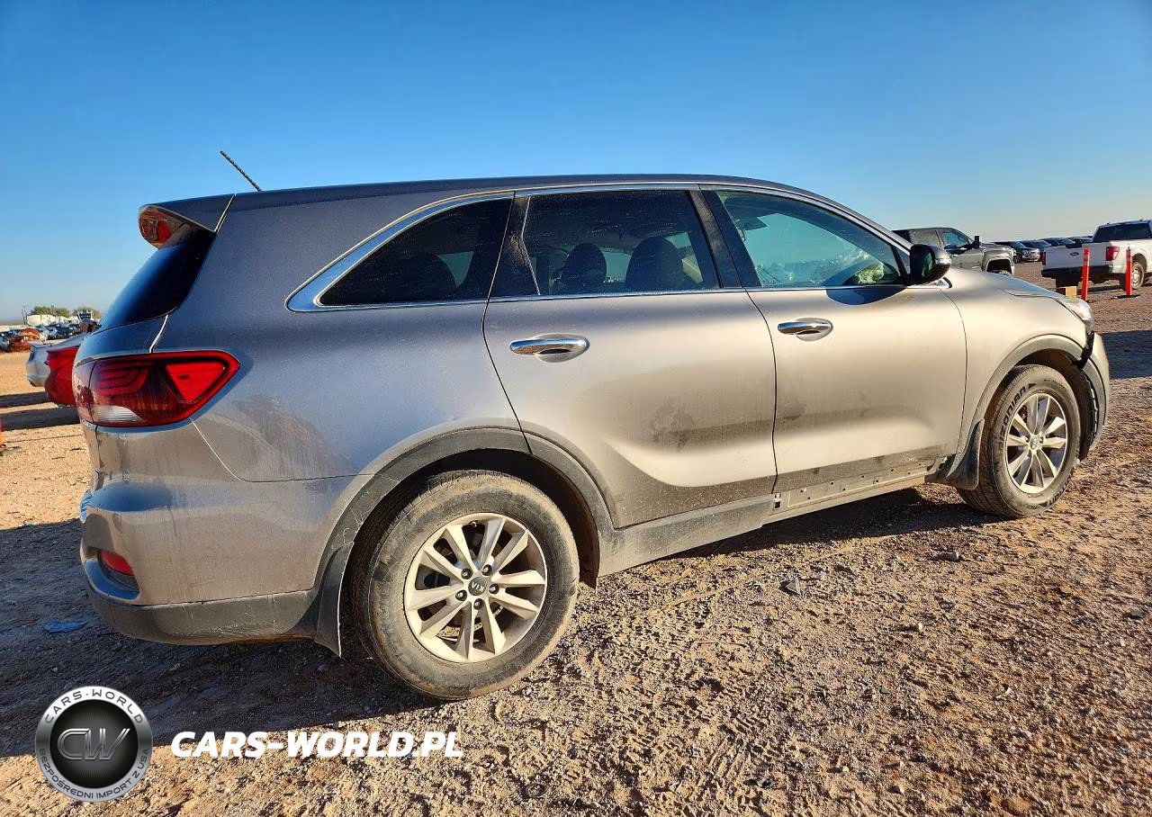 2019 Kia Sorento Lx VIN:5XYPG4A37KG508330 - 3