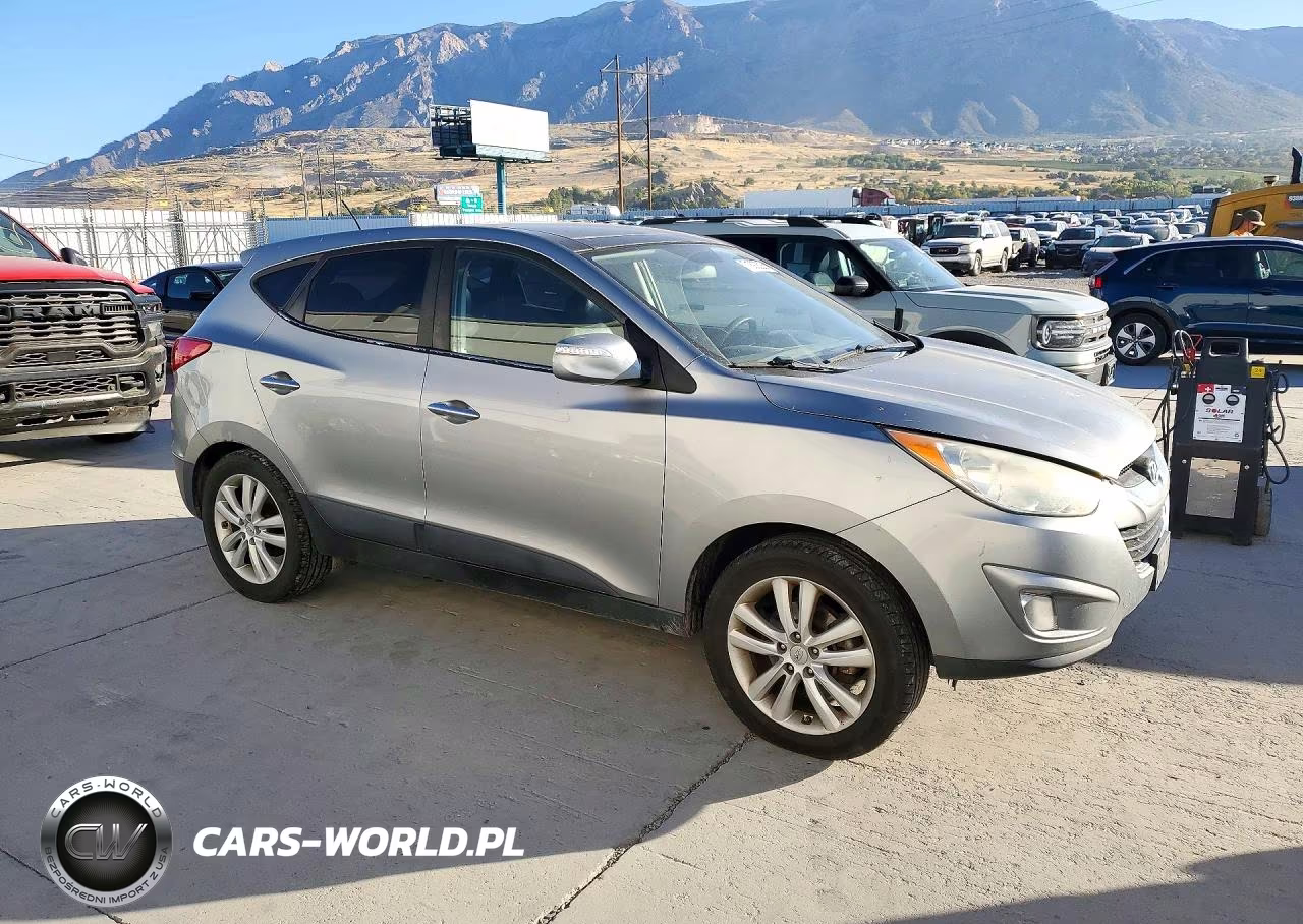 2010 Hyundai Tucson Limited VIN:KM8JUCAC1AU034084 - 4