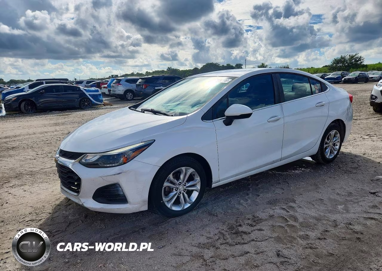 2019 Chevrolet Cruze Lt VIN:1G1BE5SM7K7118637 - 1