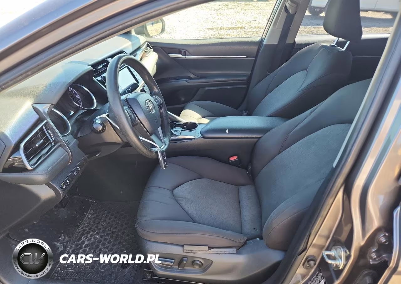 2019 Toyota Camry Le VIN:4T1B11HK0KU237726 - 7