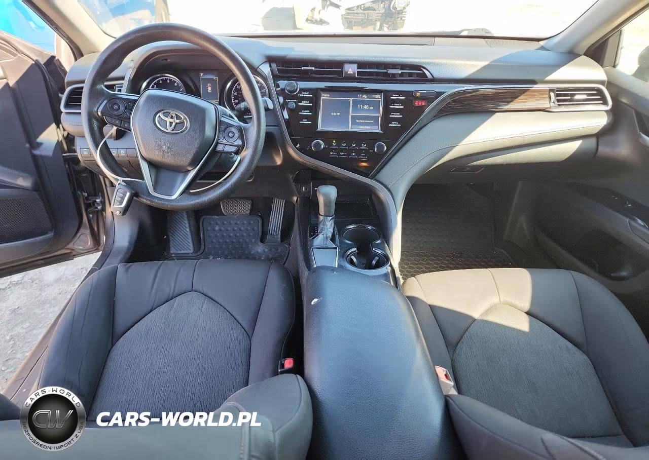 2019 Toyota Camry Le VIN:4T1B11HK0KU237726 - 8