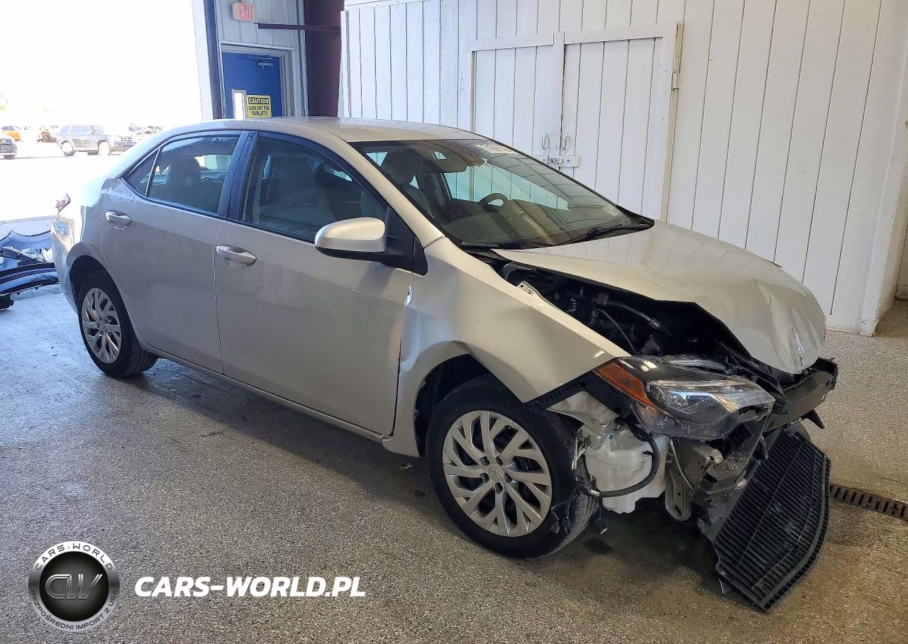 2018 Toyota Corolla Le VIN:5YFBURHE4JP841473 - 4