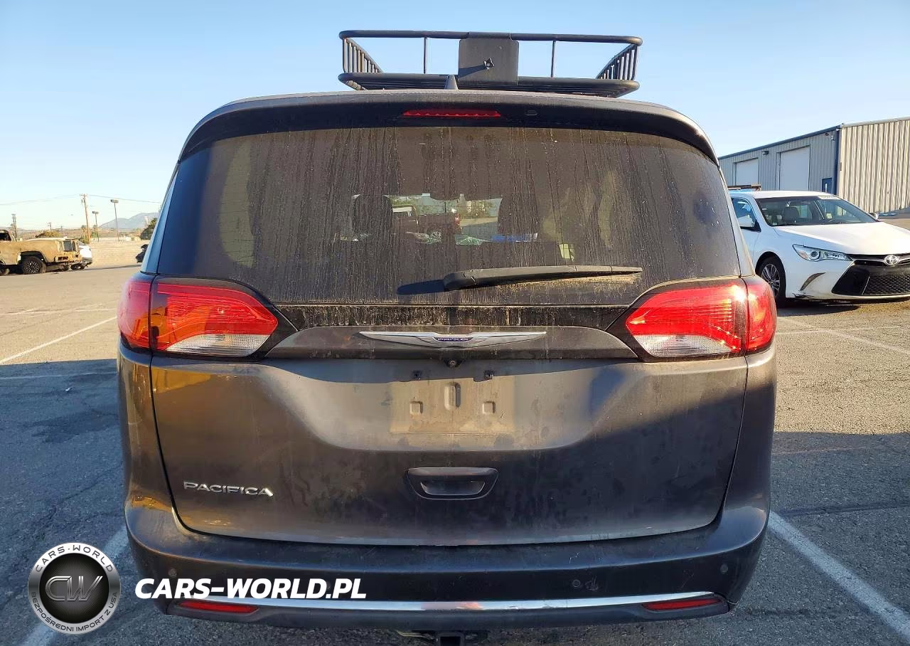 2019 Chrysler Pacifica Touring L VIN:2C4RC1BG7KR643663 - 6