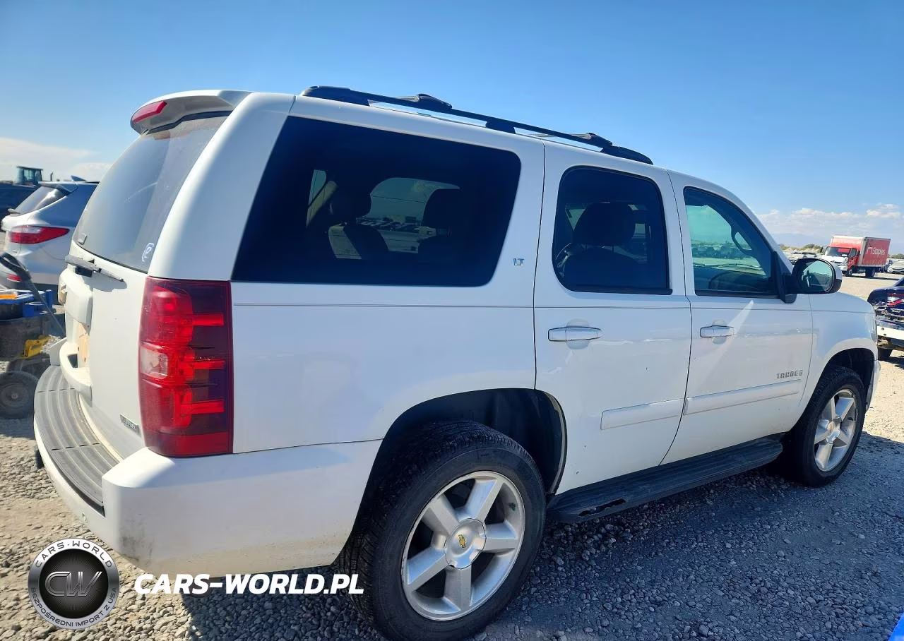2008 Chevrolet Tahoe K1500 VIN:1GNFK13068J174013 - 3