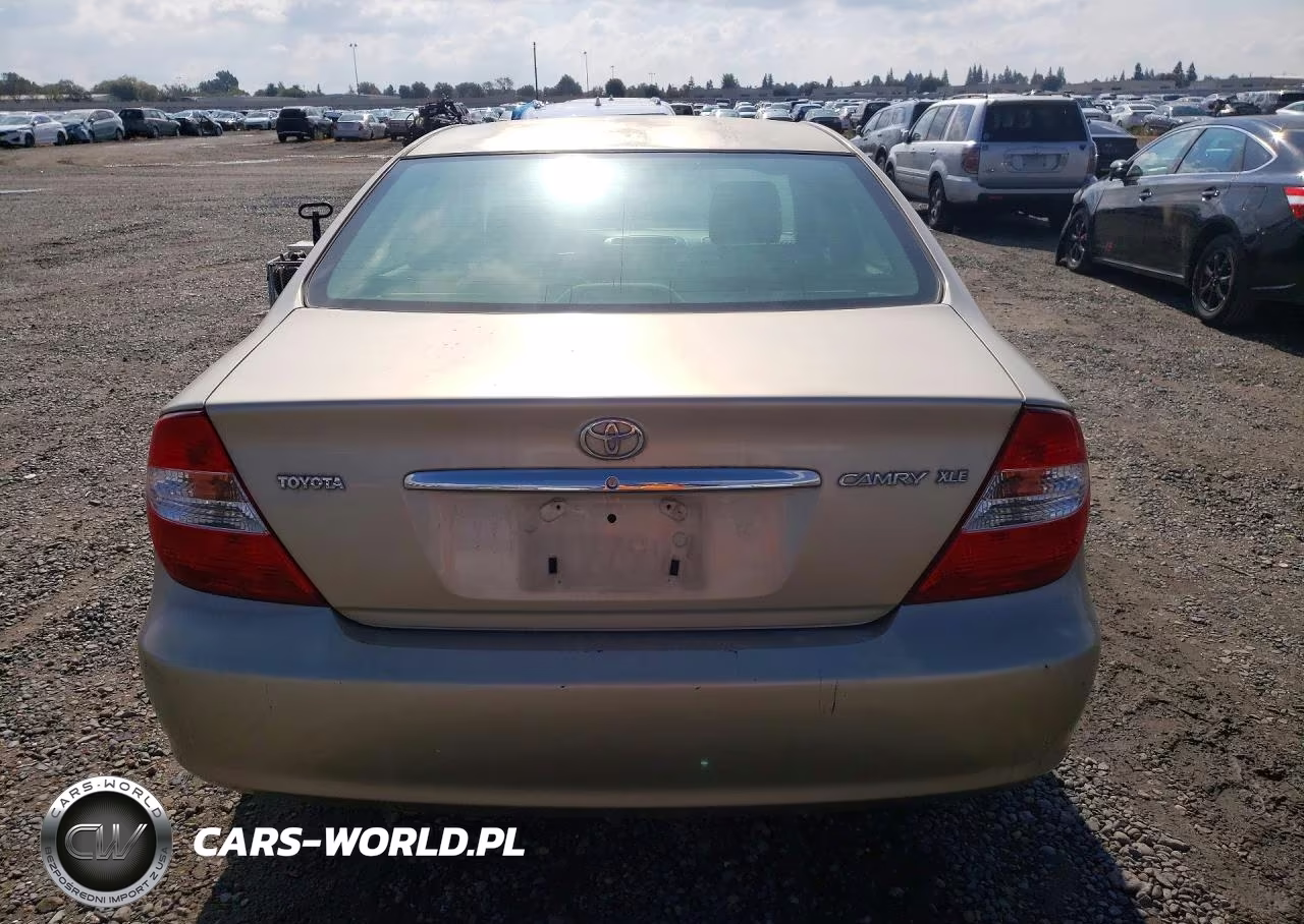 2002 Toyota Camry Xle VIN:JTDBE30K920135056 - 6