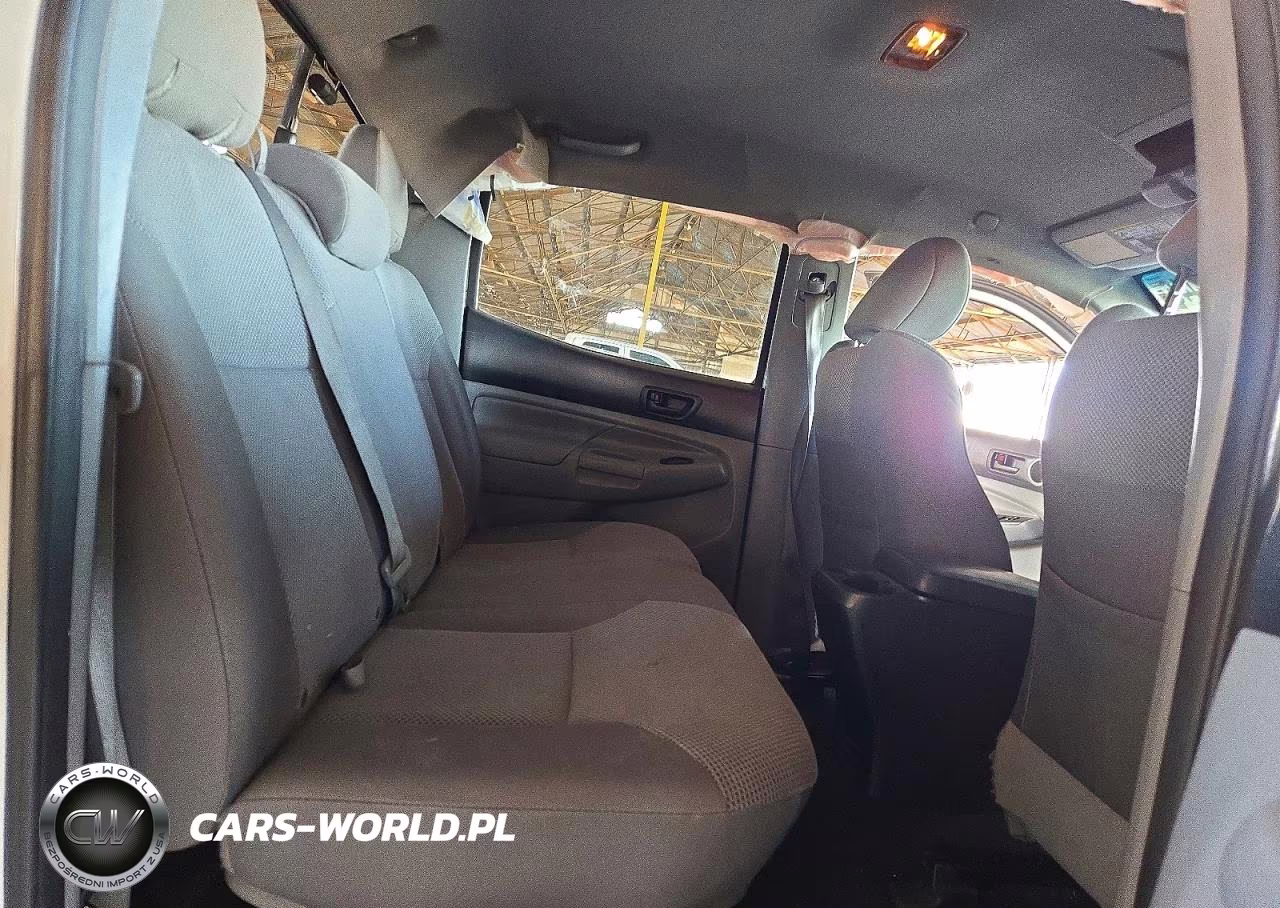 2015 Toyota Tacoma V6 VIN:3TMLU4EN2FM193366 - 10