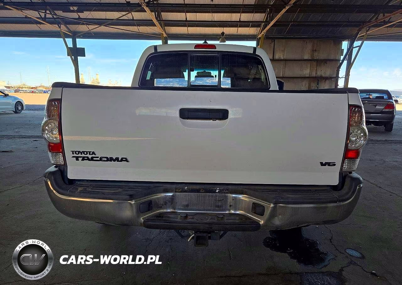 2015 Toyota Tacoma V6 VIN:3TMLU4EN2FM193366 - 6