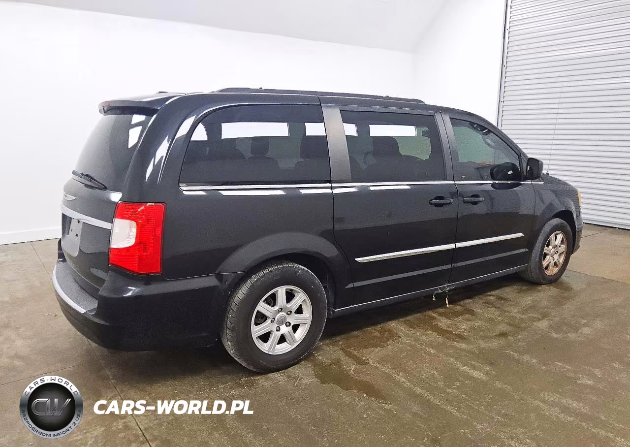 2011 Chrysler Town & Country Touring VIN:2A4RR5DG8BR607753 - 3