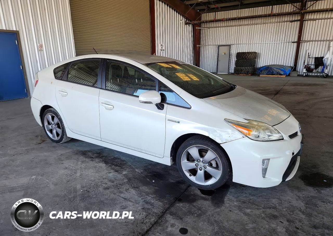 2015 Toyota Prius Persona Series VIN:JTDKN3DU4F0419504 - 4