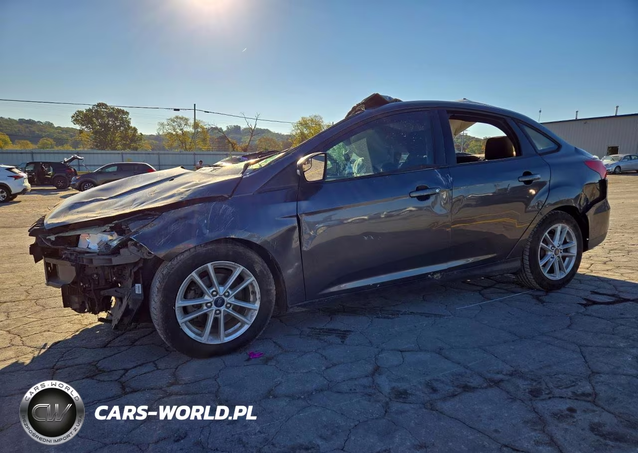 2015 Ford Focus Se VIN:1FADP3F24FL209083 - 1