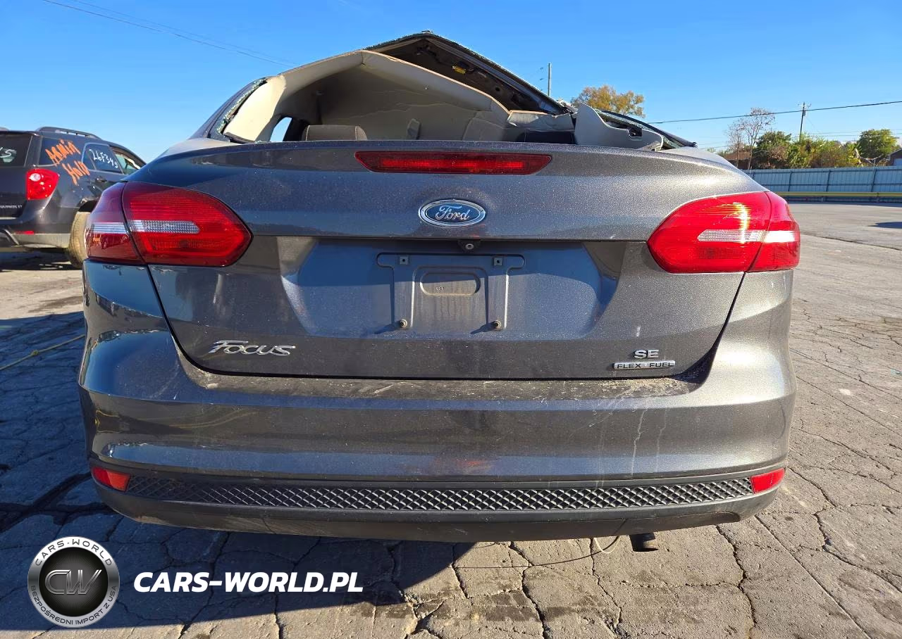 2015 Ford Focus Se VIN:1FADP3F24FL209083 - 6