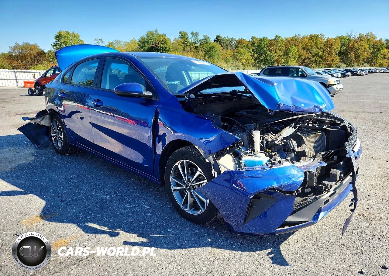 2024 Kia Forte Lxs VIN:3KPF24AD4RE735811 - 4