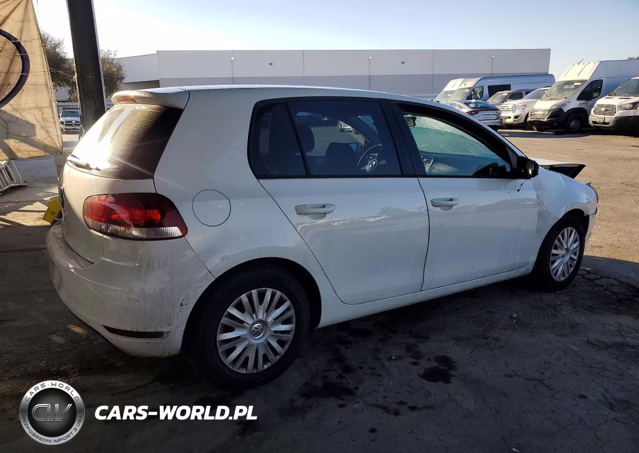2013 Volkswagen Golf VIN:WVWDB7AJ2DW133647 - 3
