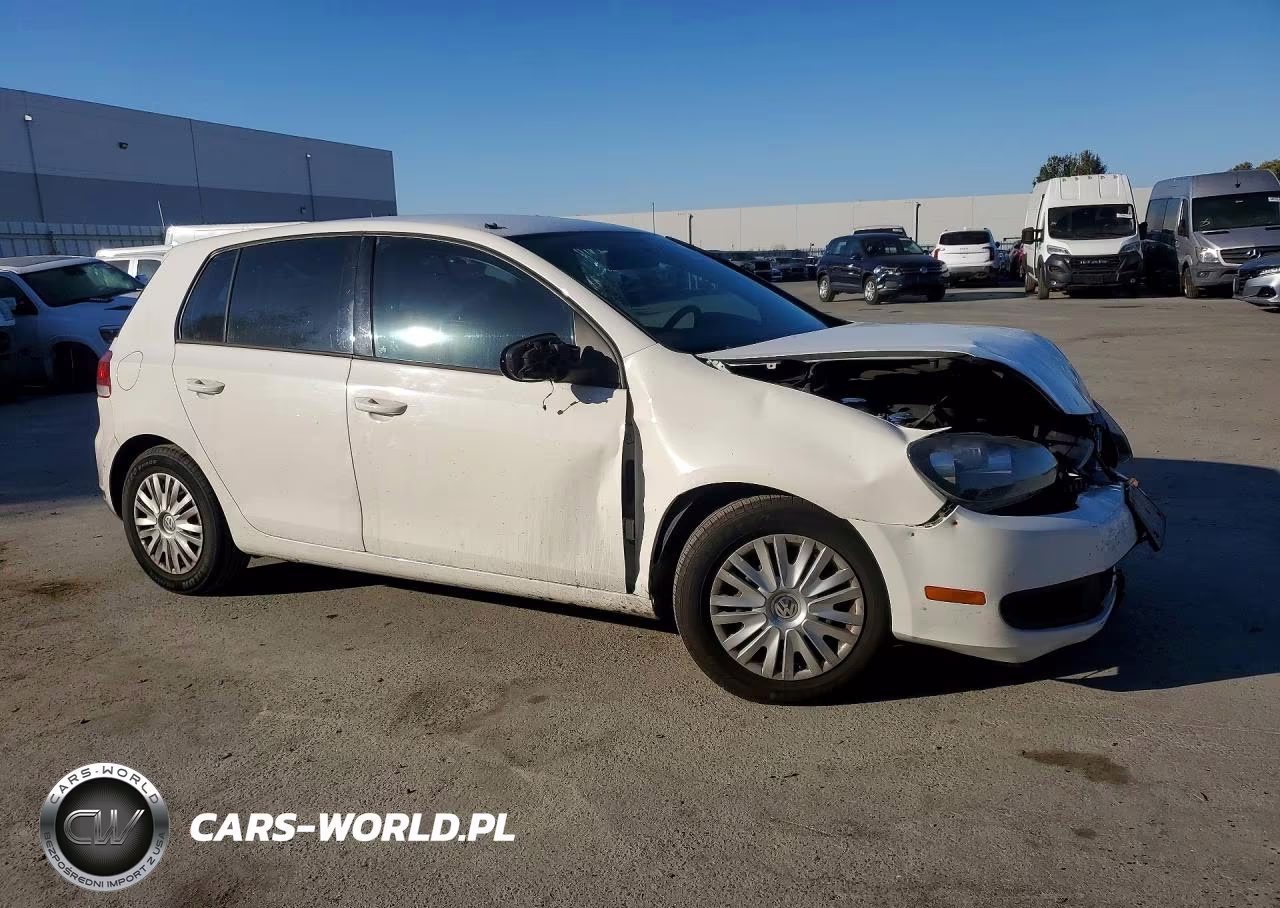 2013 Volkswagen Golf VIN:WVWDB7AJ2DW133647 - 4