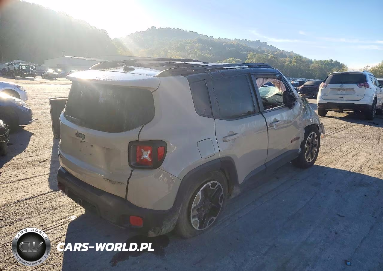 2016 Jeep Renegade Trailhawk VIN:ZACCJBCT8GPD71679 - 3