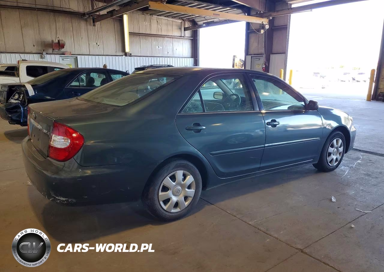2002 Toyota Camry Le VIN:4T1BE32K42U598501 - 3