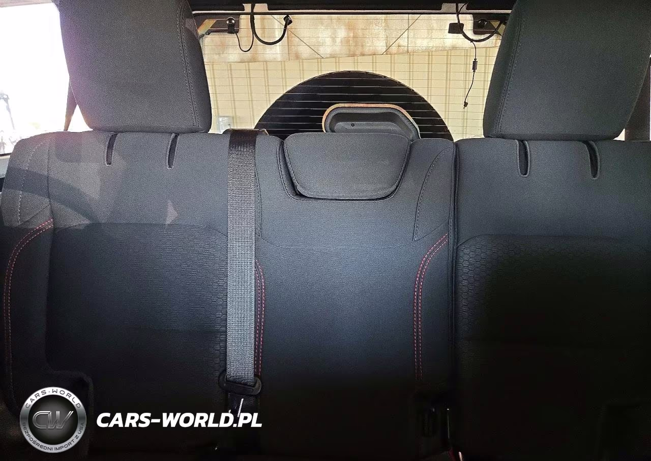 2020 Jeep Wrangler Unlimited Rubicon VIN:1C4HJXFG3LW262707 - 10