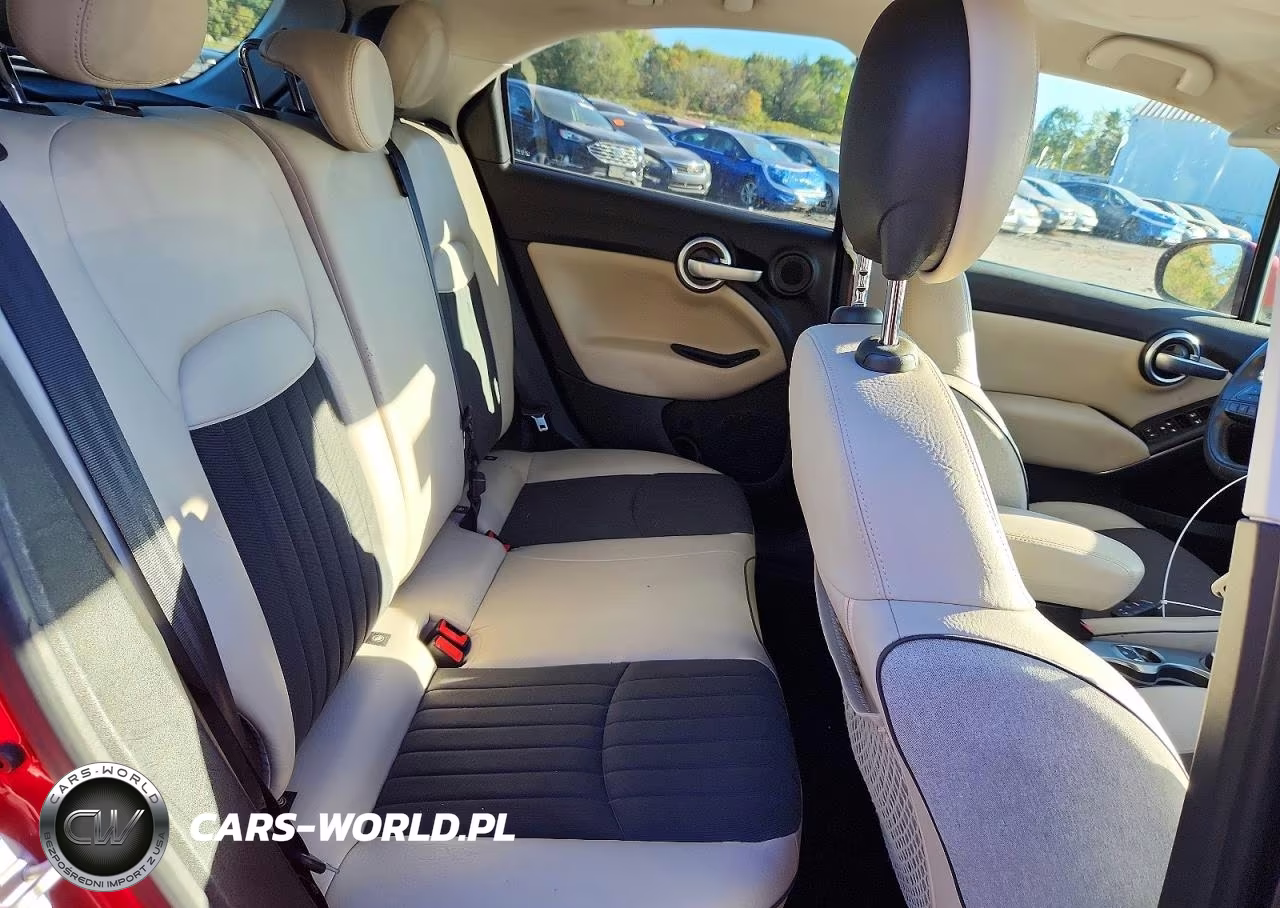 2016 Fiat 500X Lounge VIN:ZFBCFXDT6GP371600 - 10