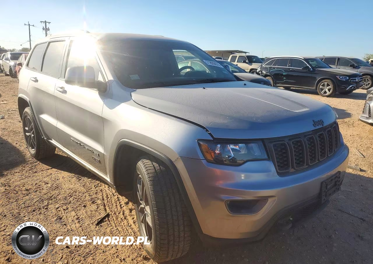 2016 Jeep Grand Cherokee Laredo VIN:1C4RJEAG6GC464366 - 4