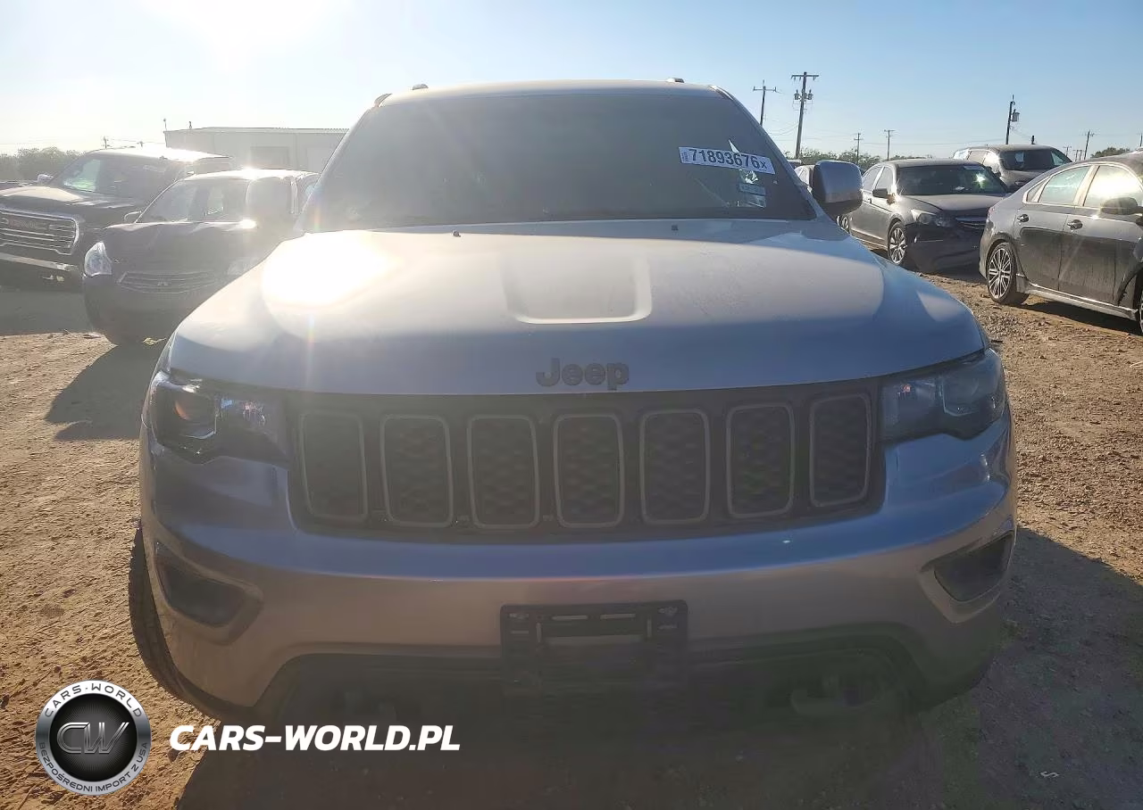 2016 Jeep Grand Cherokee Laredo VIN:1C4RJEAG6GC464366 - 5
