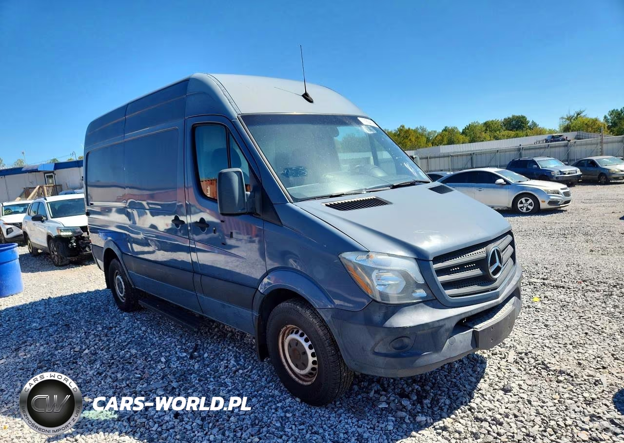2018 Mercedes-Benz Sprinter 2500 VIN:WD3PE7CD1JP624612 - 4