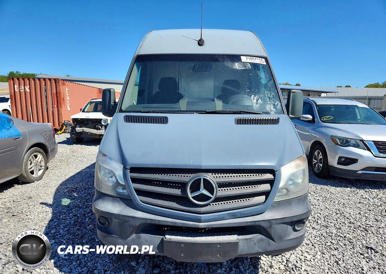 2018 Mercedes-Benz Sprinter 2500 VIN:WD3PE7CD1JP624612 - 5