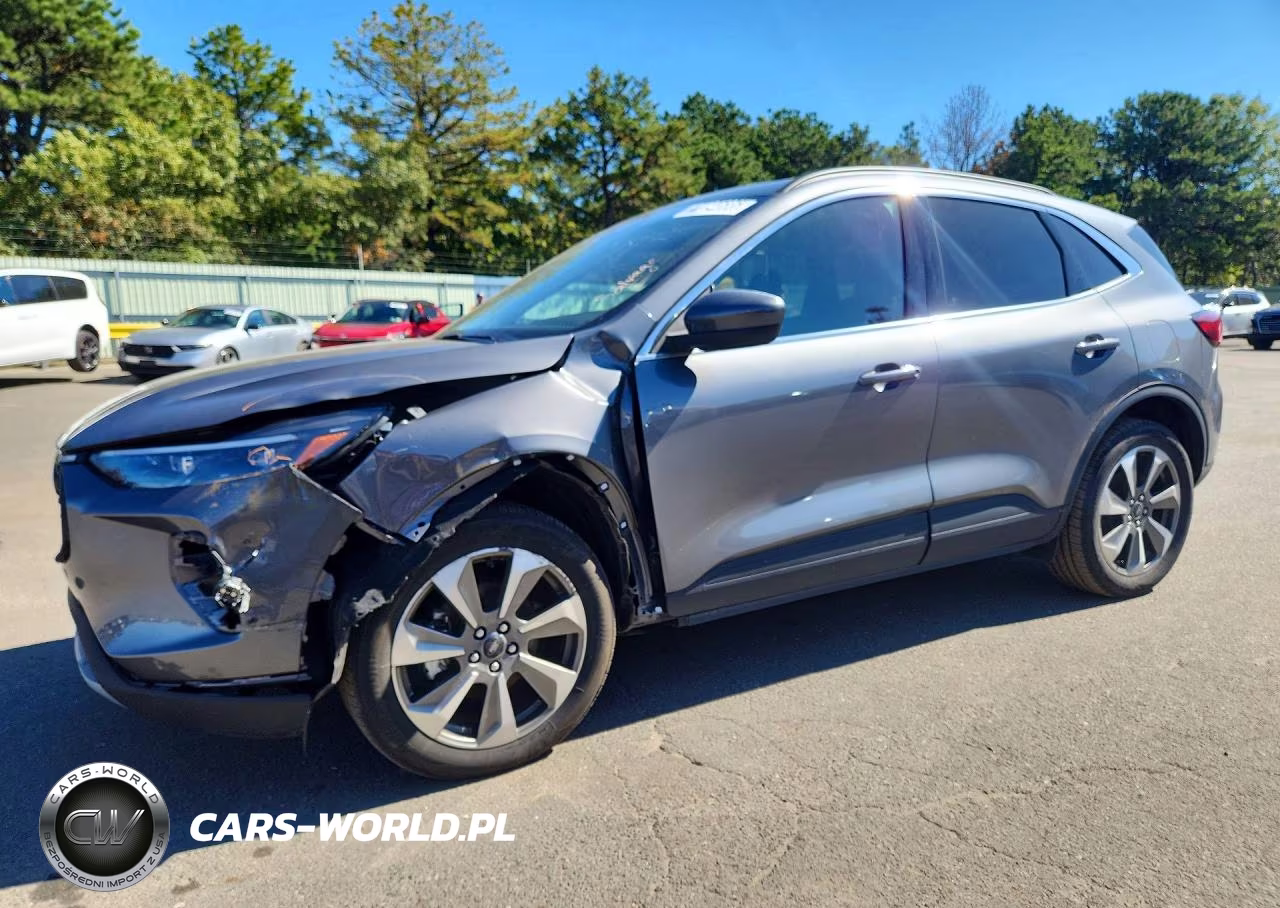 2025 Ford Escape Platinum