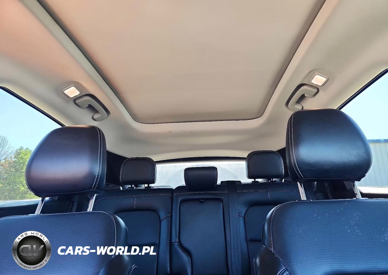 2025 Ford Escape Platinum VIN:1FMCU9JA2SUB44976 - 10