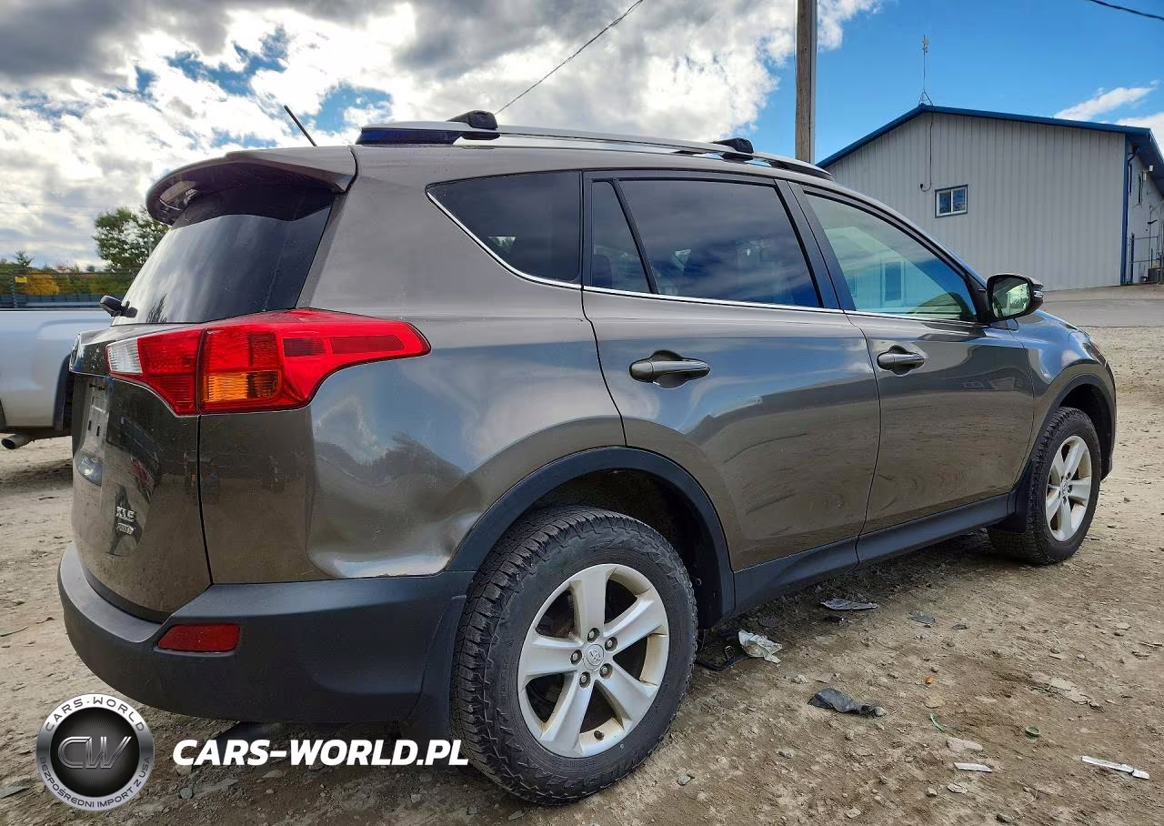 2013 Toyota Rav4 Xle VIN:JTMRFREV5DD046193 - 3