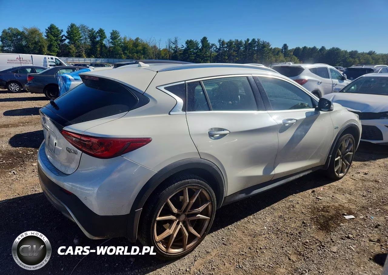 2017 Infiniti Qx30 Premium VIN:SJKCH5CR4HA039982 - 3