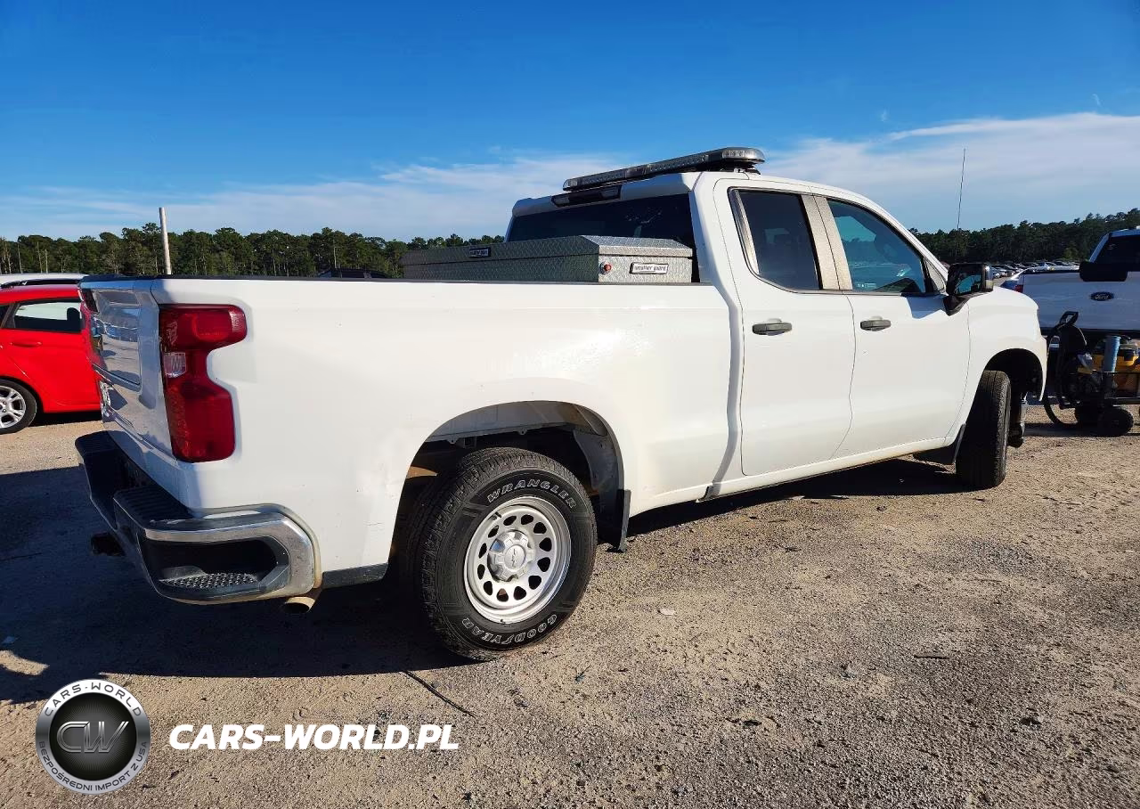 2022 Chevrolet Silverado Ltd C1500 VIN:1GCRWAEK9NZ215272 - 3