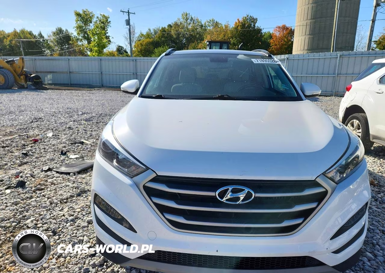 2018 Hyundai Tucson Value VIN:KM8J3CA23JU708004 - 5
