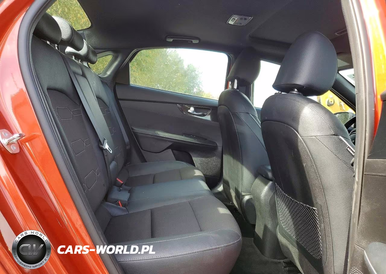2023 Kia Forte Gt Line VIN:3KPF54AD3PE658689 - 10