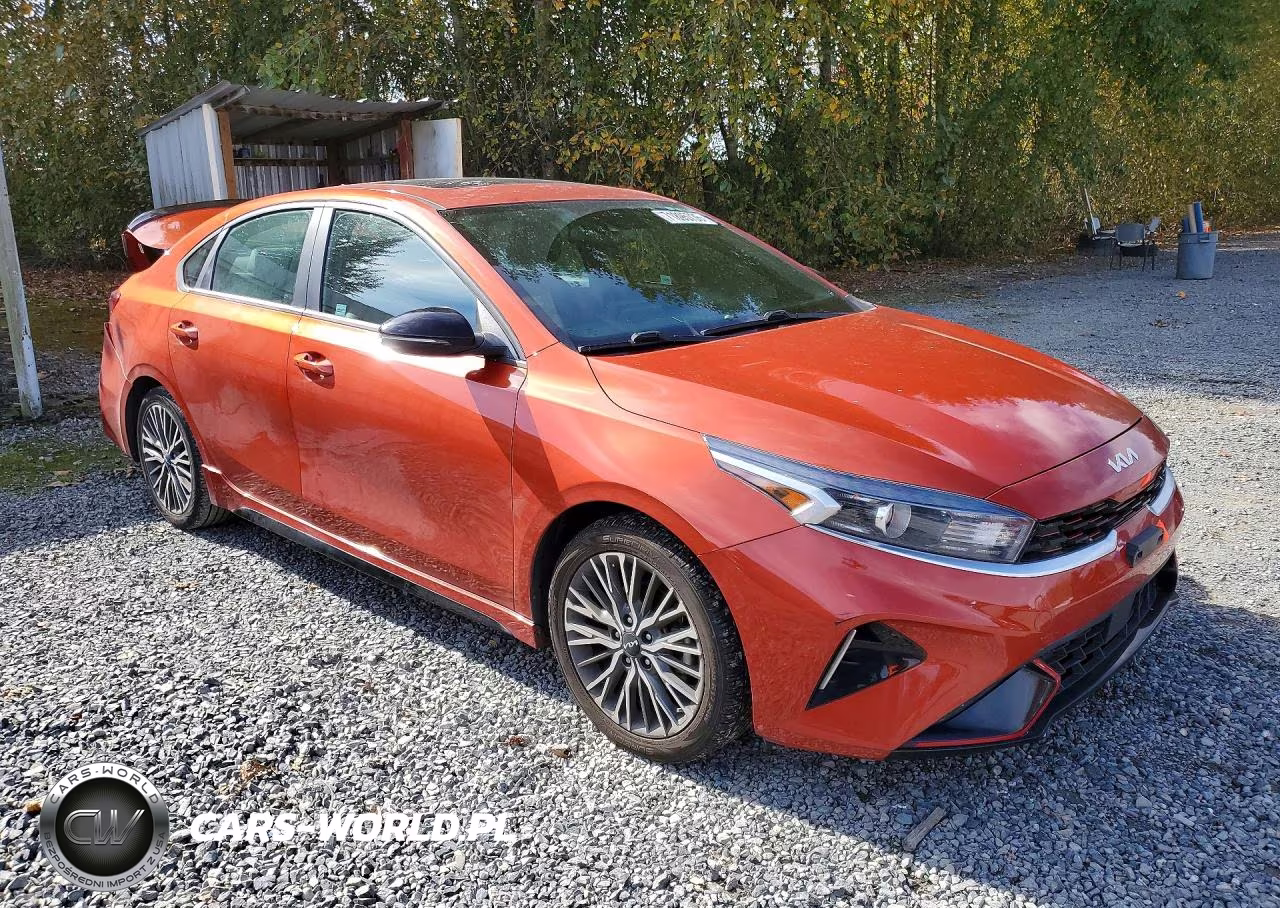 2023 Kia Forte Gt Line VIN:3KPF54AD3PE658689 - 4