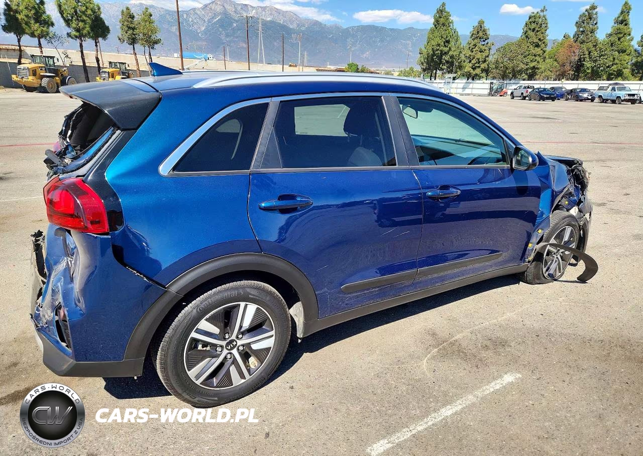 2020 Kia Niro Lxs VIN:KNDCB3LC1L5382867 - 3