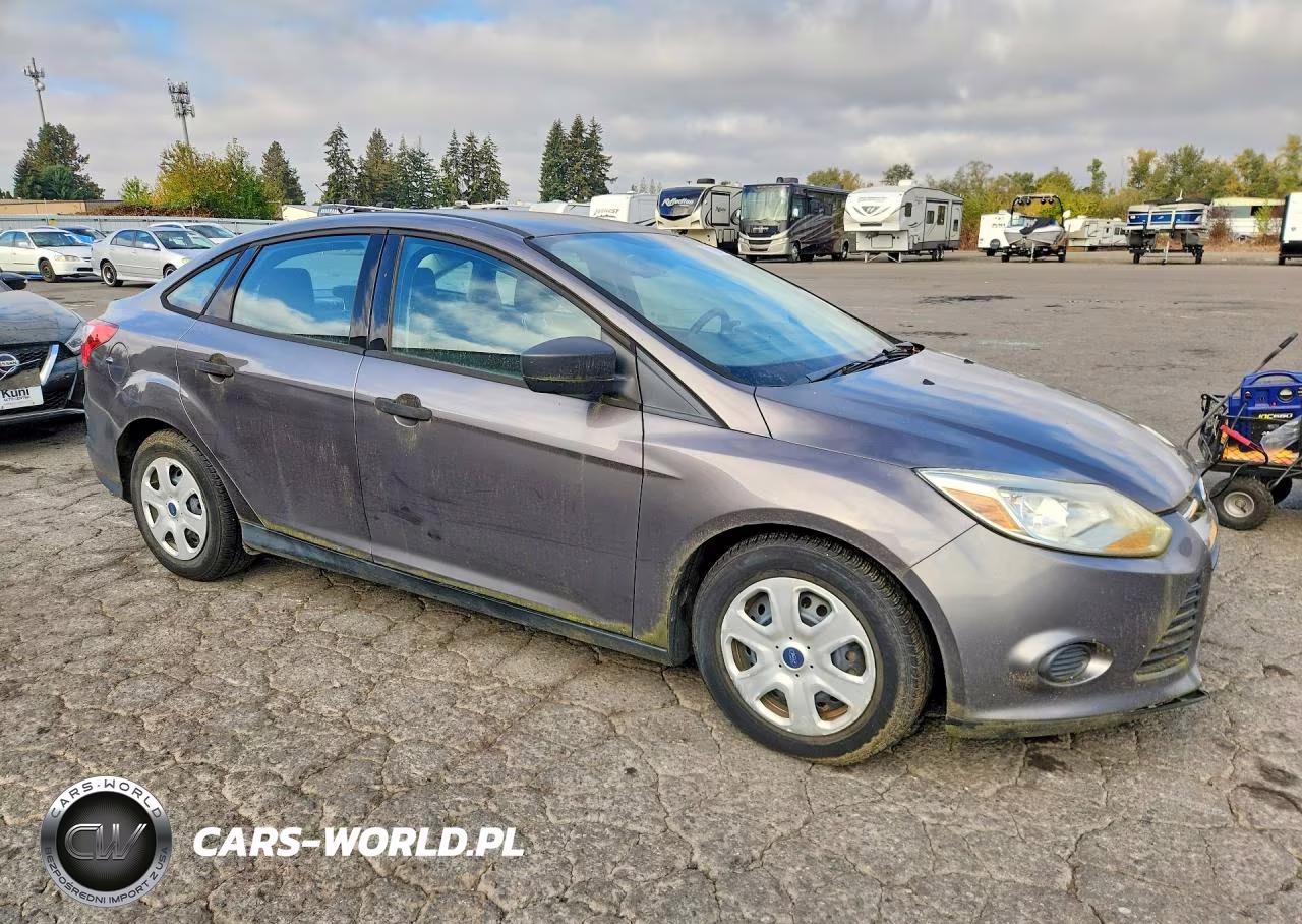 2012 Ford Focus S VIN:1FAHP3E21CL285326 - 4