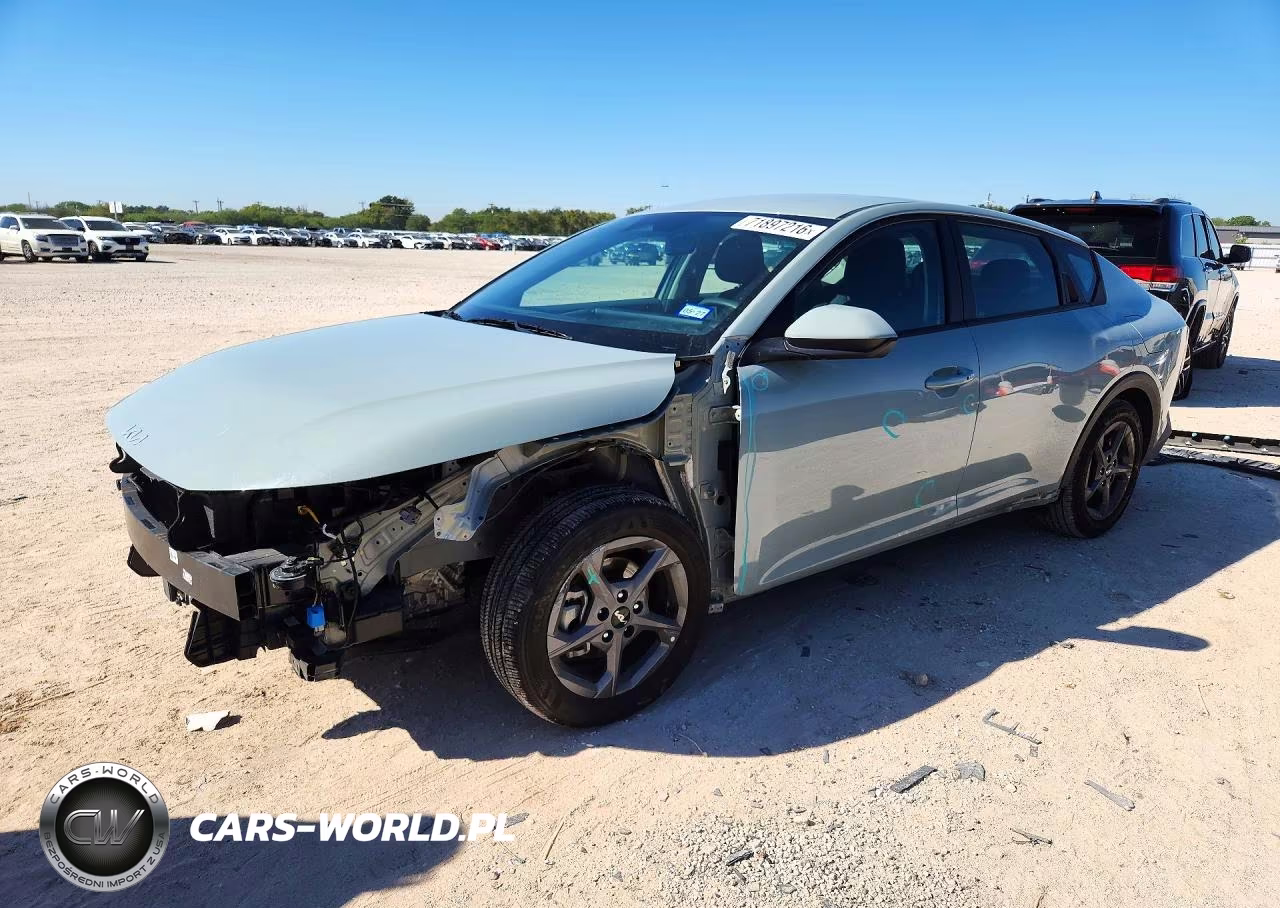 2025 Kia K4 Lxs – zdjęcie 1 z 12