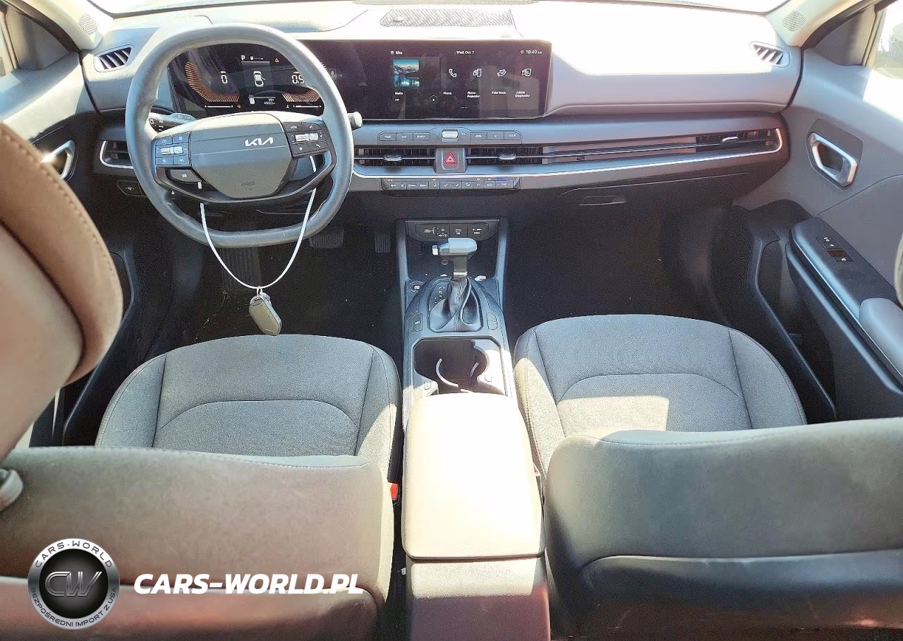 2025 Kia K4 Lxs VIN:3KPFT4DE7SE063119 - 8