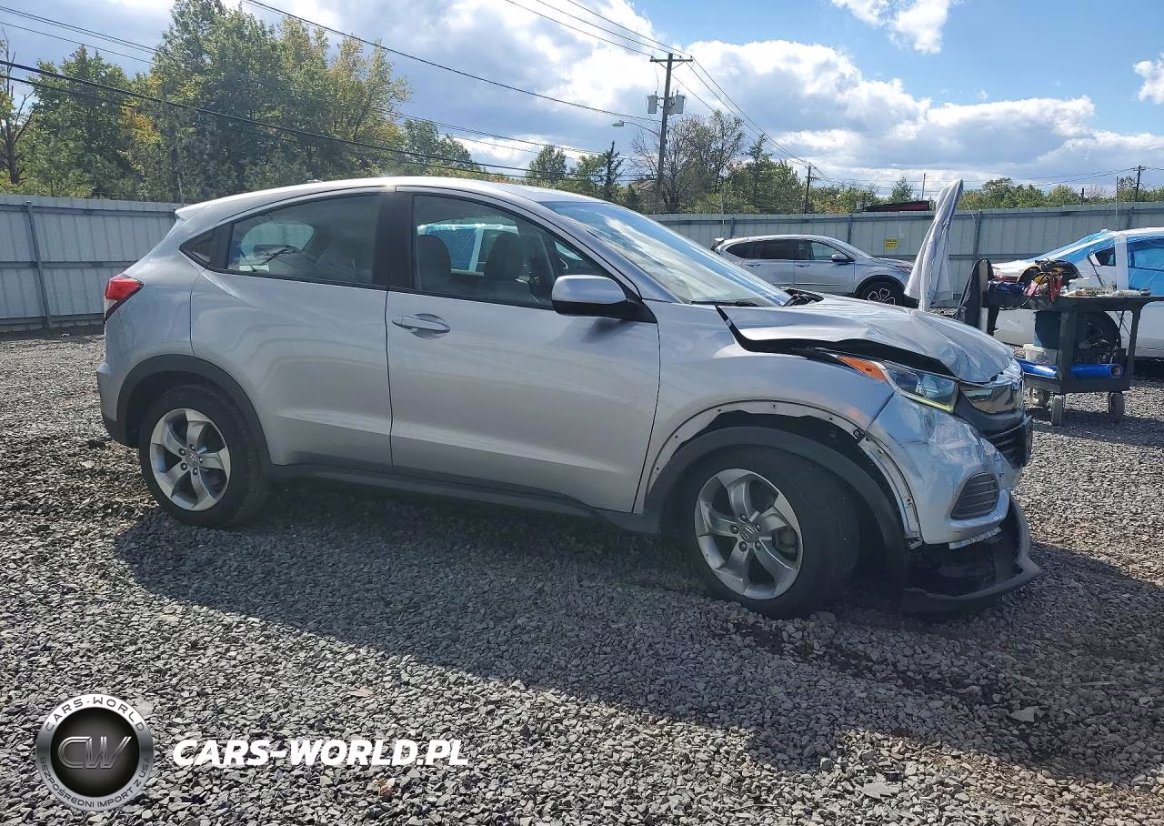 2019 Honda Hr-V Lx VIN:3CZRU6H36KG709134 - 4