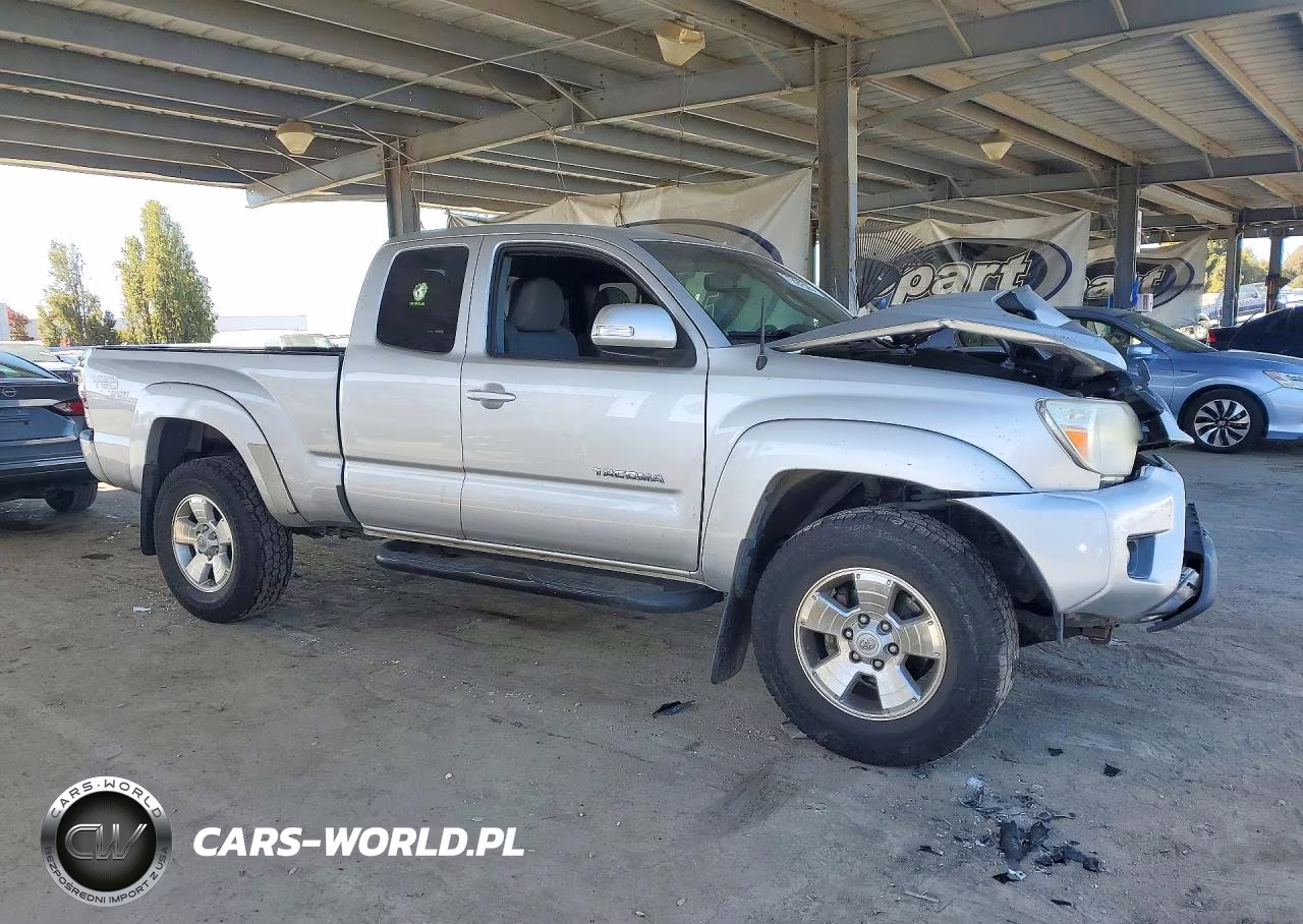 2012 Toyota Tacoma Prerunner Access Cab VIN:5TFTU4GN8CX017022 - 4