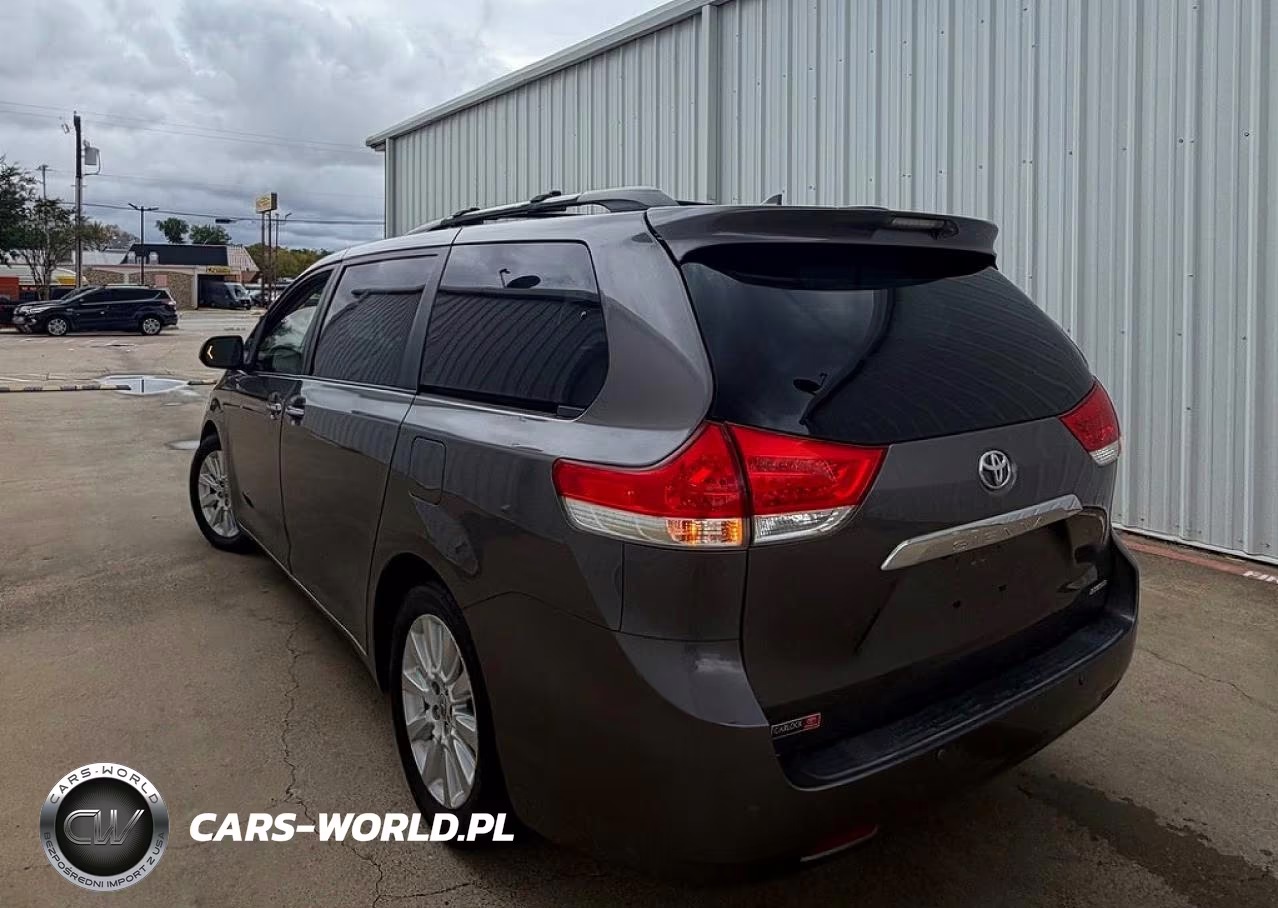 2012 Toyota Sienna Limited 7-Passenger VIN:5TDYK3DC9CS180986 - 3