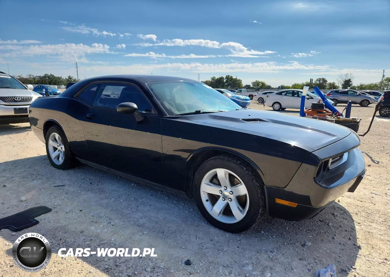 2012 Dodge Challenger Sxt VIN:2C3CDYAG2CH130815 - 4