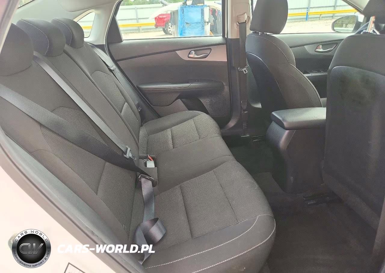 2021 Kia Forte Lxs VIN:3KPF24AD5ME312762 - 10