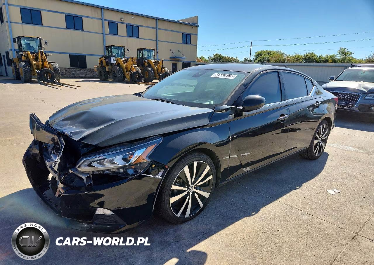 2022 Nissan Altima Sr