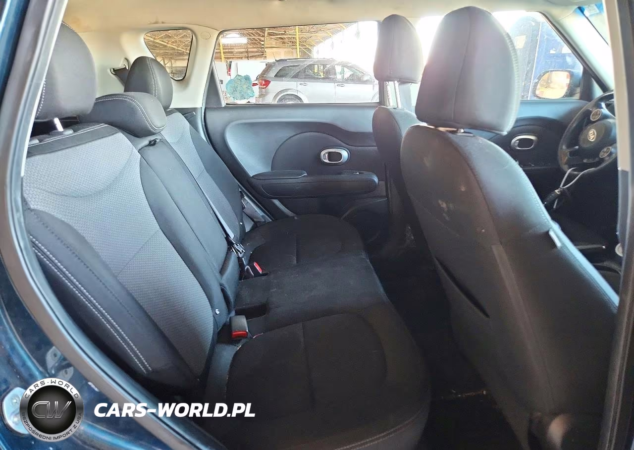 2018 Kia Soul + VIN:KNDJP3A5XJ7595492 - 10