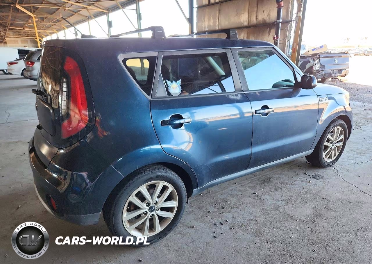 2018 Kia Soul + VIN:KNDJP3A5XJ7595492 - 3