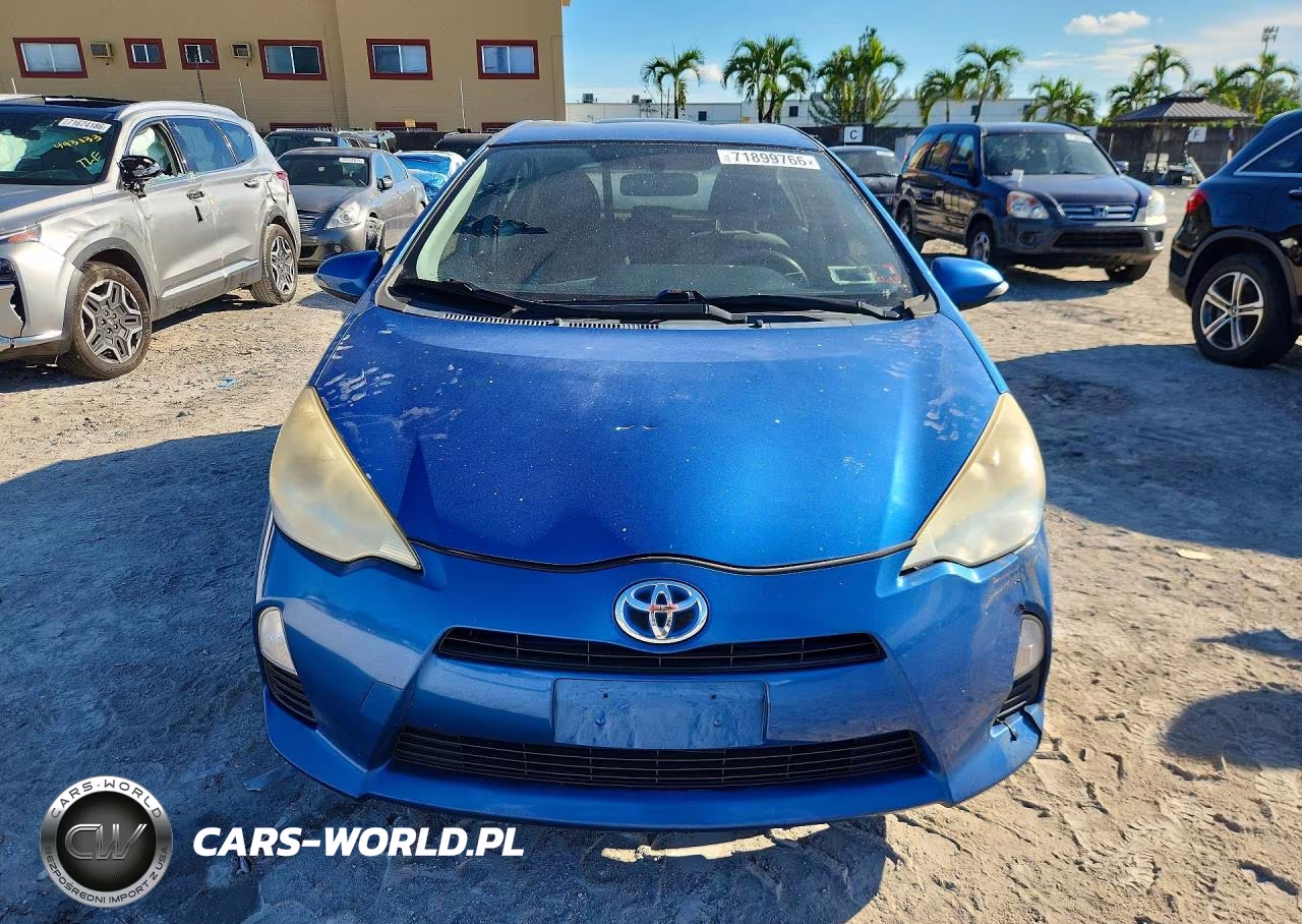 2012 Toyota Prius C Two VIN:JTDKDTB38C1009288 - 5